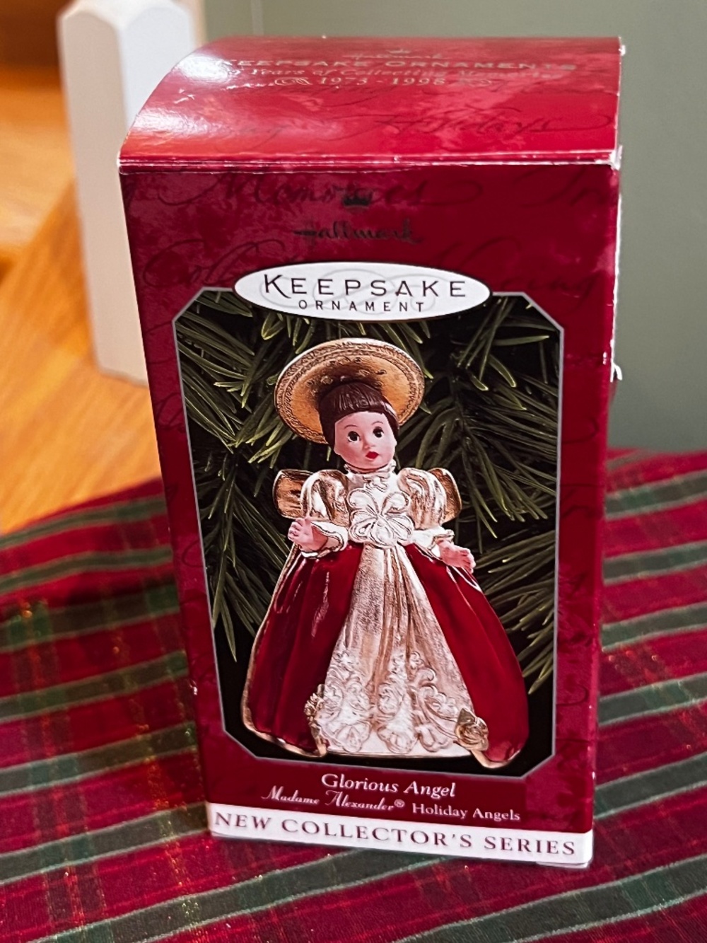 Hallmark Madame Alexander “Glorious Angel”, 1st in Series Ornament, 1998.